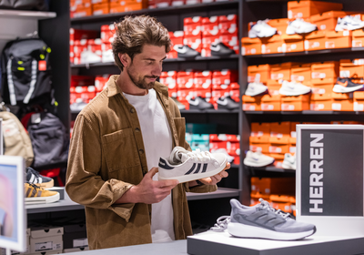 DEICHMANN begeistert auch mit attraktiven Sportmarken bei den Kunden, Fotohinweis DEICHMANN SE, Rüdiger Fessel