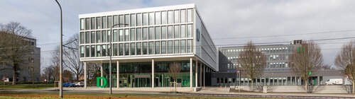 Das neue, hochmoderne Bürogebäude am Hauptsitz Essen. Fotohinweis DEICHMANN SE, Rüdiger Fessel