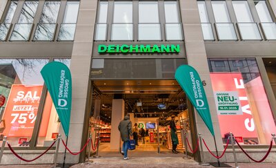 Blick auf den neuen DEICHMANN-Flagshipstore auf der Schildergasse in Köln. Fotos: Rüdiger Fessel / DEICHMANN Blick auf den neuen DEICHMANN-Flagshipstore auf der Schildergasse in Köln. Fotos: Rüdiger Fessel / DEICHMANN
