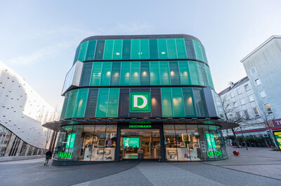 DEICHMANNN-Store am Limbecker Platz in Essen. Fotohinweis: DEICHMANN SE, Rüdiger Fessel