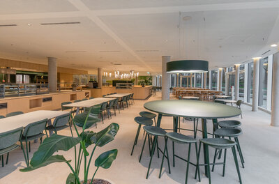 Die Kantine im neuen DEICHMANN-Gebäude am Hauptsitz in Essen. Fotohinweis: DEICHMANN SE, Rüdiger Fessel
